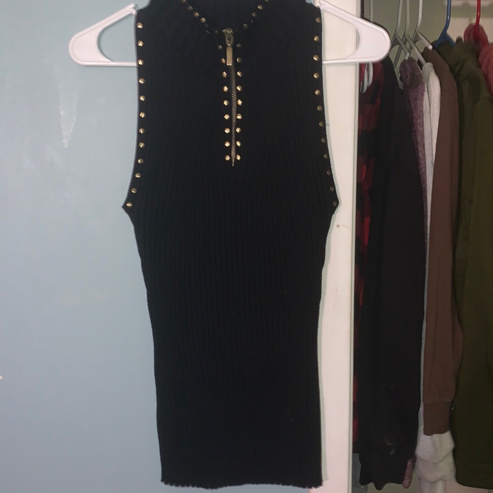 Brand Fontana. Size Large. Color black